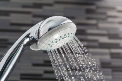 Choosing the Right Showerhead for Your Walk-In Shower